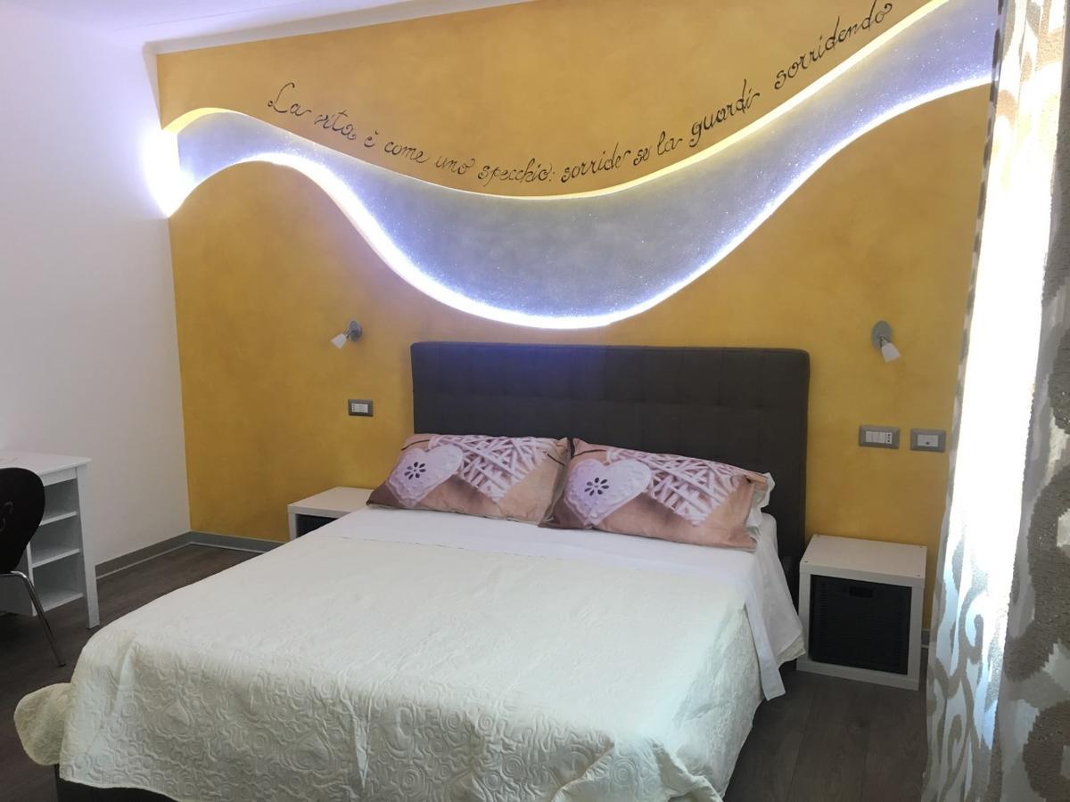 Dolce Vita Lovely Suites Кавриаго Экстерьер фото