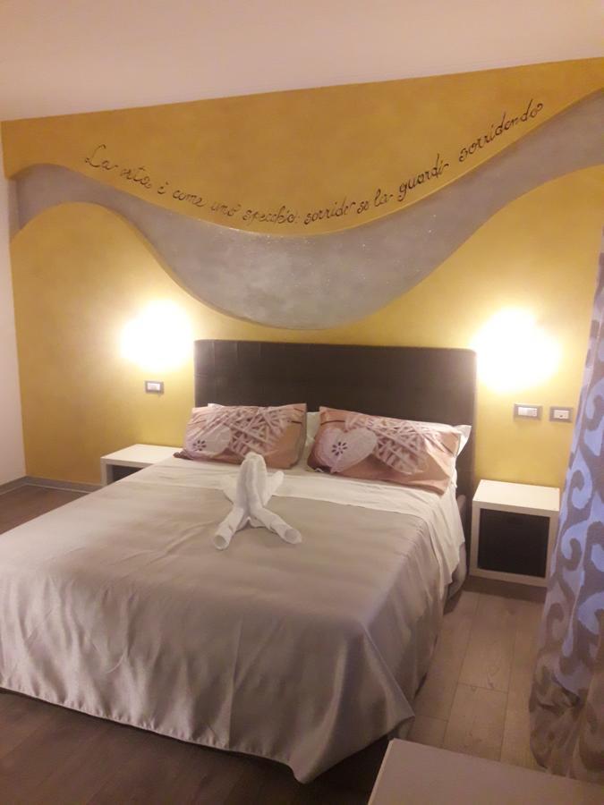 Dolce Vita Lovely Suites Кавриаго Экстерьер фото